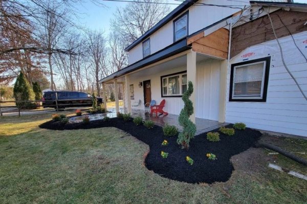 Mulching - ES Landscaping LLC